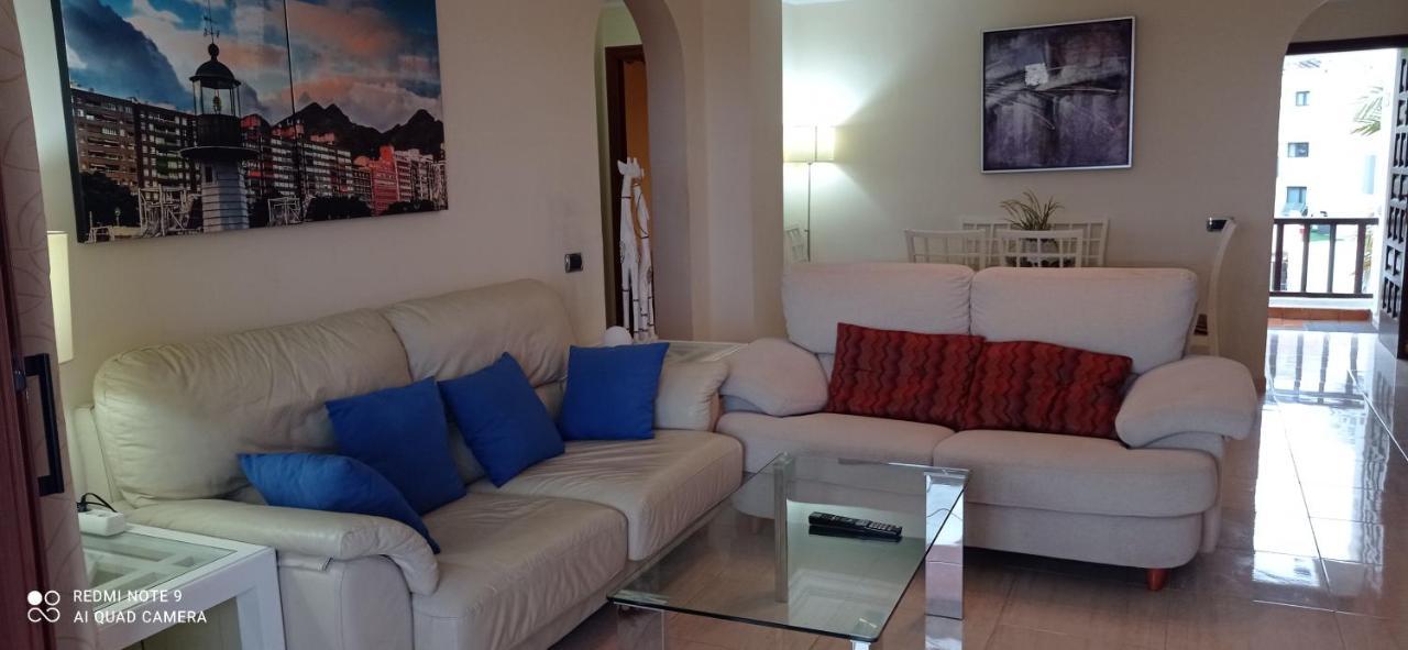 Apartment in Playa de las Americas 1 Bagian luar foto