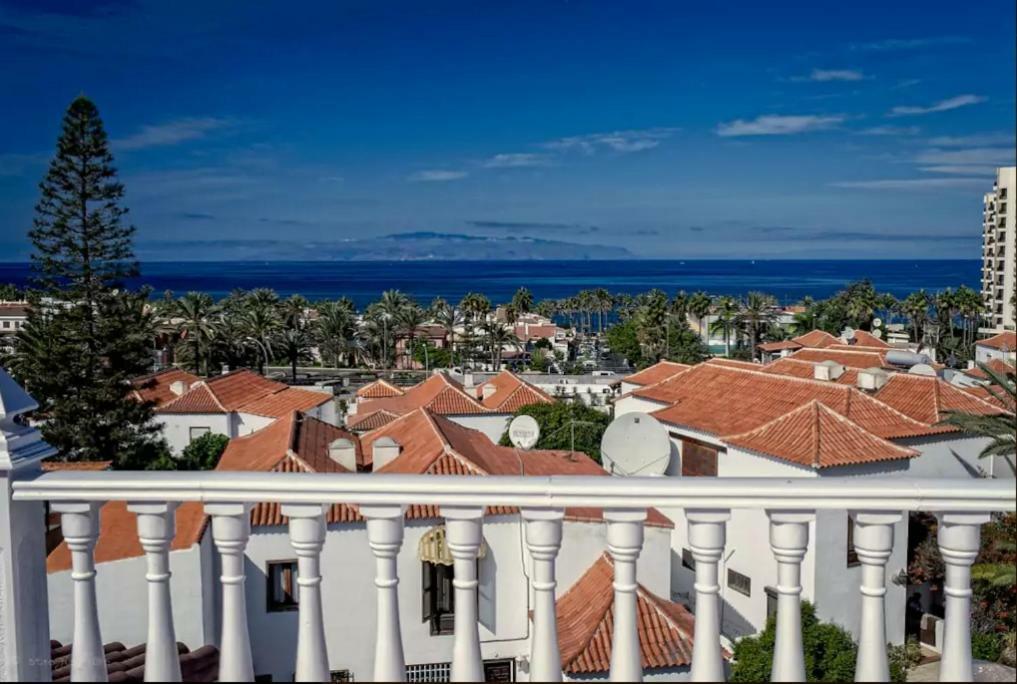 Apartment in Playa de las Americas 1 Bagian luar foto