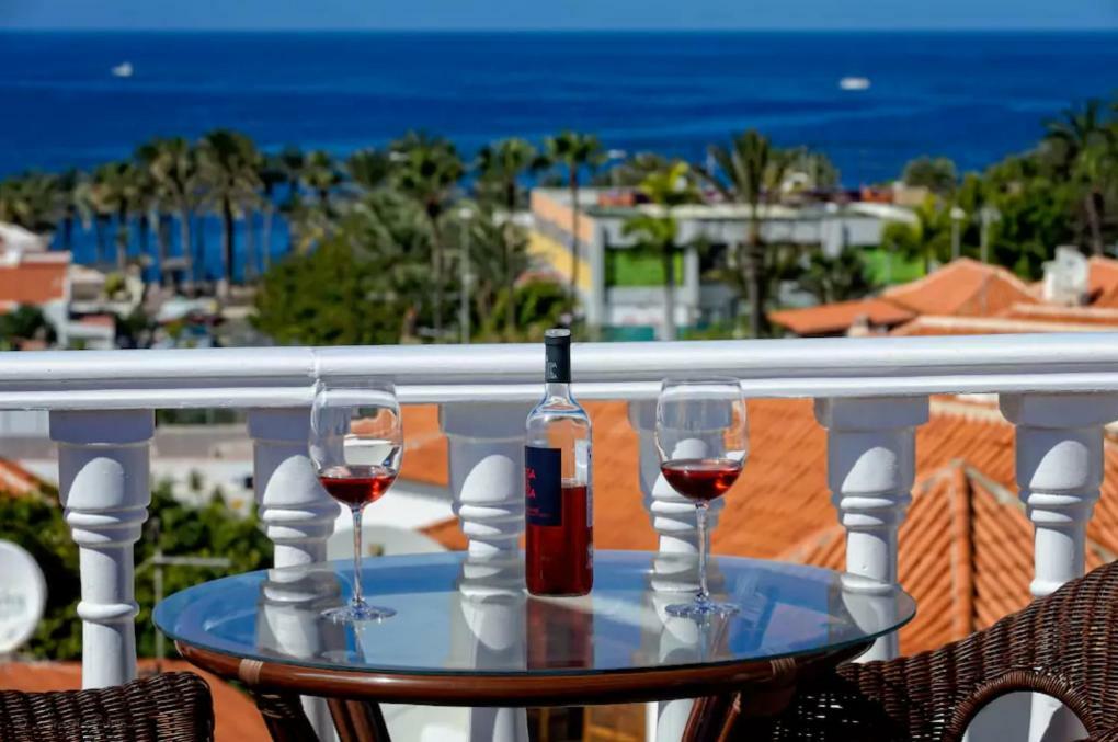 Apartment in Playa de las Americas 1 Bagian luar foto